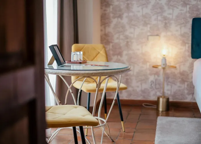 Hotell Cetina Palacio Ayala Berganza 4*