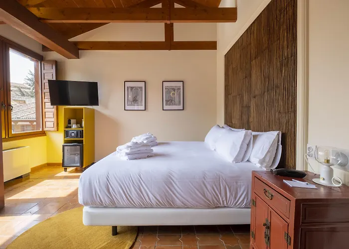 Cetina Palacio Ayala Berganza Hotell 4*